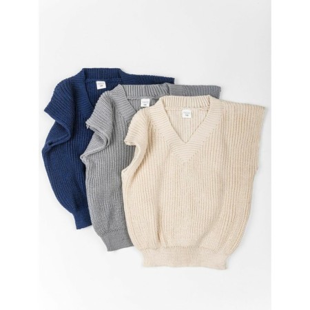 Vest for girl Knit, height 146 cm, milk color-15