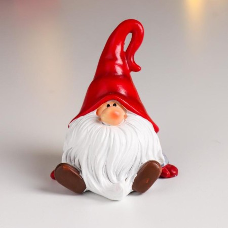 Souvenir Polystone "Grandfather Frost in the Red cap" 7x6.3x5 cm