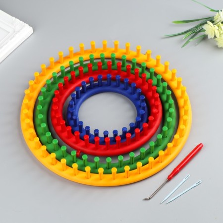 A set of knitting devices 4 pcs hook and needle in the kit D = 14 cm, 19 cm, 24 cm, 30 cm
