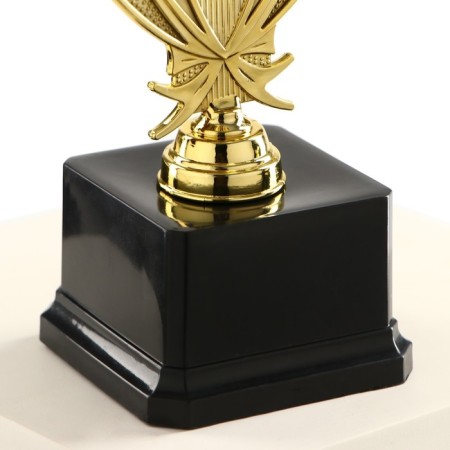 Cup 182C, award figure, gold, plastic stand, 21 × 10.7 × 7.5 cm.-5