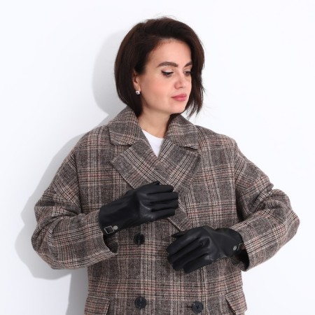 Gloves are female, dimensionless, with insulation, black color-3