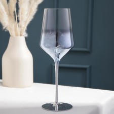 A glass of glass for the wine 