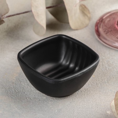 Black East sauce, 70 ml, 6.6 × 6.6 × 3.4 cm, black color
