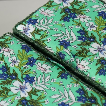 Casket for needlework "Field flowers on green" 19x26x14.5 cm-1