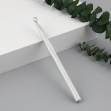 Knitting hook, with Teflon coating, d = 8 mm, 15 cm
