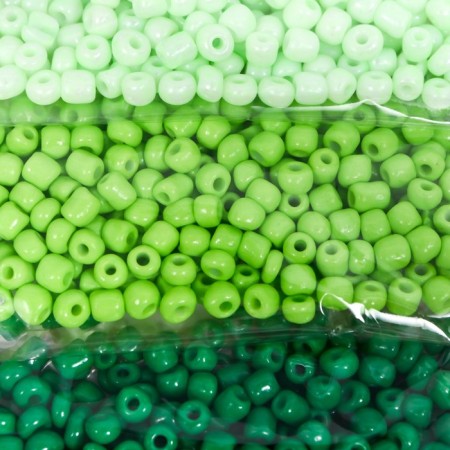 Round beads 6/0 "So different green" 5 colors x 20 g 20x8x0.7 cm-2