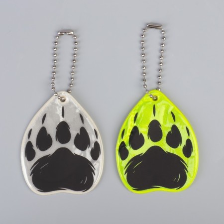 The reflective element "Bear trace", bilateral, 4.9 × 6.1 cm, color mix-4