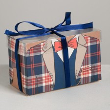 Capcake box, confectionery packaging, 2 cells “Real Man”, 16 x 8 x 10 cm