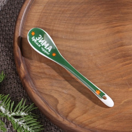 Ceramic set “everything will come true”: a circle of 350 ml, a spoon, green color-1