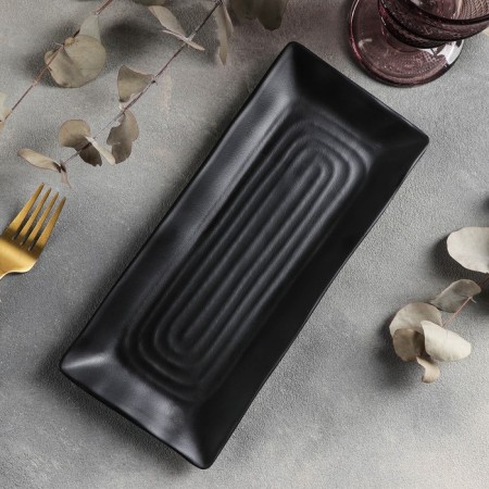 The Black East dish, 26 × 11.3 × 1.5 cm, black color