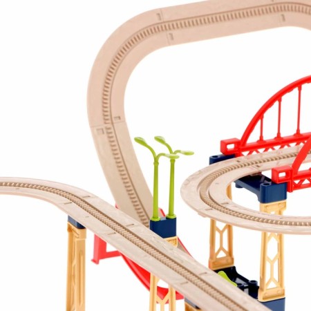 Railway "City" in a suitcase, works from batteries-8