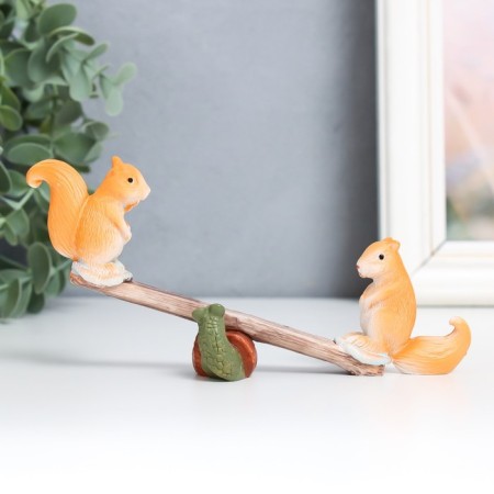 Polystone souvenir "Squirrels on the swing" 7.2x15.3x3.5 cm-2