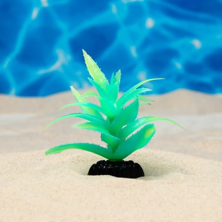 The plant is artificial aquarium, luminous, 10 cm, green