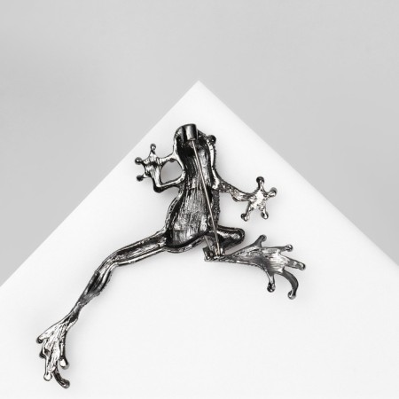 Frog brooch crawling, black-gray color in gray metal-1