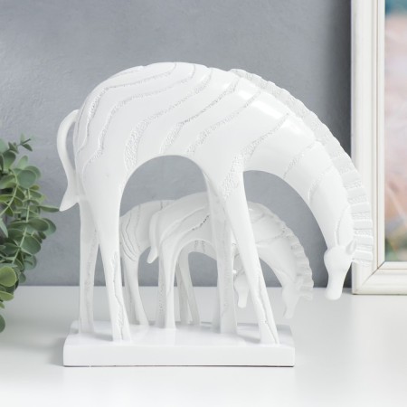Polystone souvenir "Zebra on a watering" white 10.5x27x26 cm-3