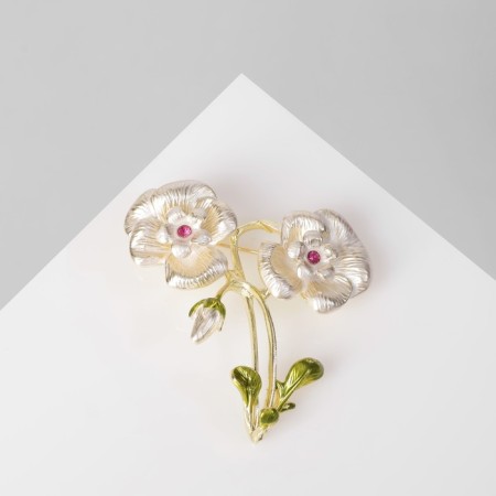 Brooch "Flowers", white-green color in gold