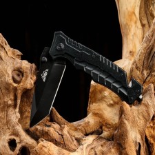 The folding “shark” knife is 21cm, the blade is 90mm/2.8 mm, with the slopes and the fiberglass
