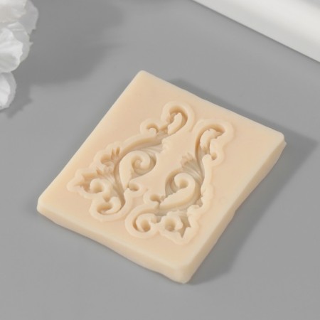 Silicone "monogram" 4.5x1.7 cm mix-3