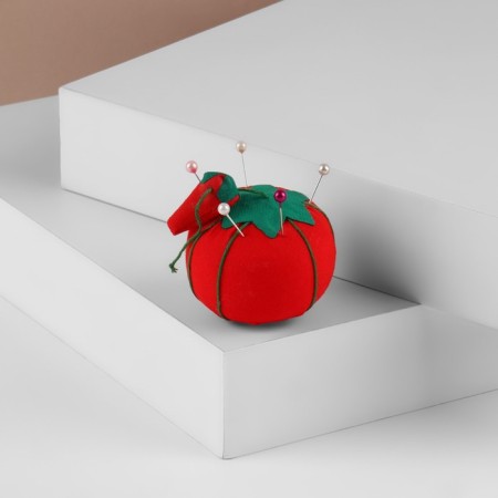 Needle "tomato", 5 × 4.5 cm, red/green color-1