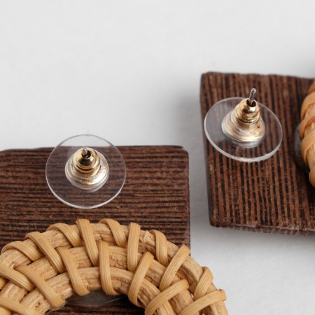 Vacanda earrings in square, beige-brown color-2