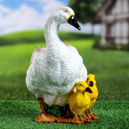 Garden figure "Duck with ducklings" 28x30x17cm-1