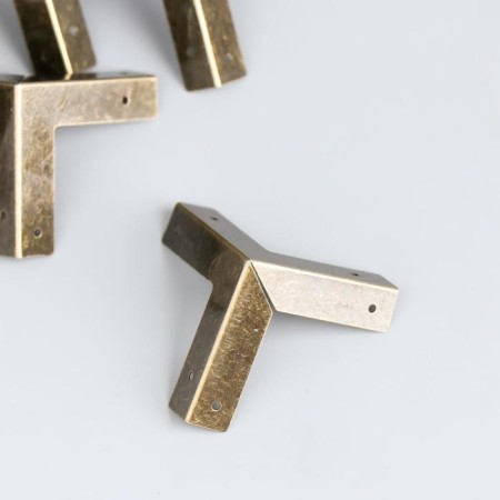 Corner (overlay) for caskets metal 3x3x3 cm