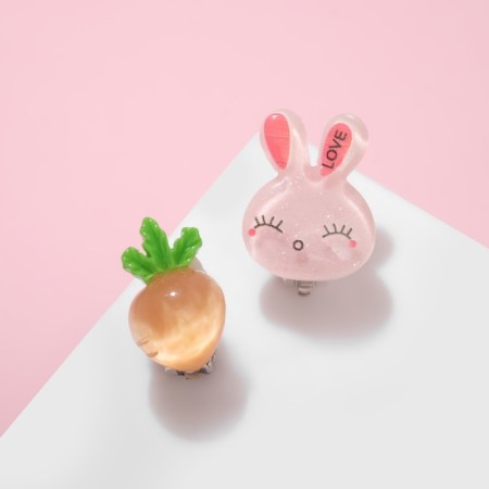 Clips children's "chosen" bunny with carrots, colored
