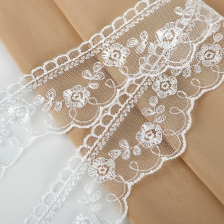 Lace on a grid, 40 mm × 11 ± 1 m, white color-1