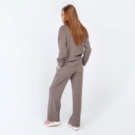 Women's suit (sweater/pants), beige color, size 48-4