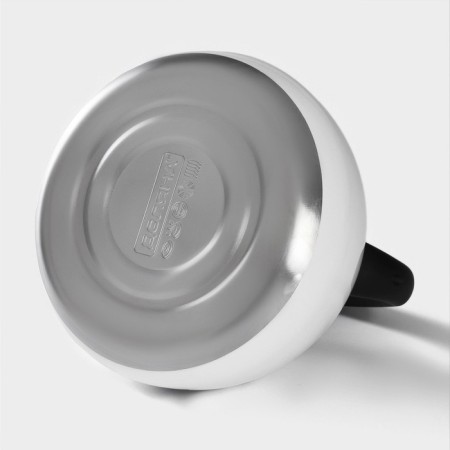 A kettle with a stainless steel whistle “Heart”, 3 l, with an indicator of heating-8