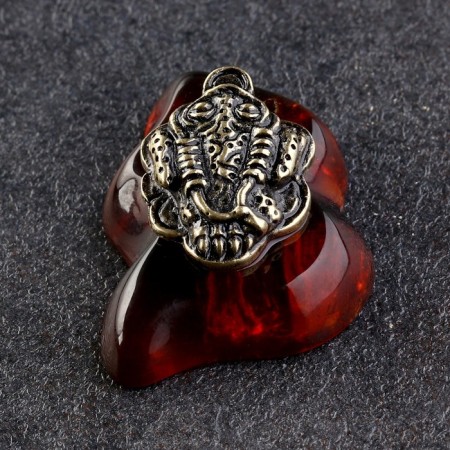 Souvenir "Frog is a three -haired", brass, amber, 2x3x1.5 cm-2