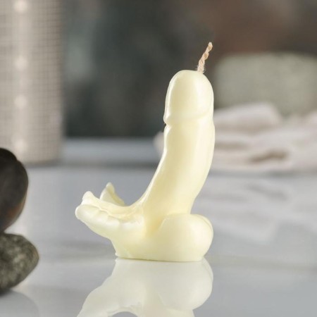 Figure candle "Favorite with wings" milk 7.5cm-3