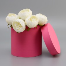 Pink hat box, 18 x 18 cm