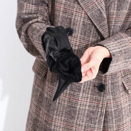 Gloves are female, dimensionless, with insulation, black color-4