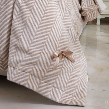 Sofi de Marko “Florence” plaid, size 220x240 cm, coffee color-3