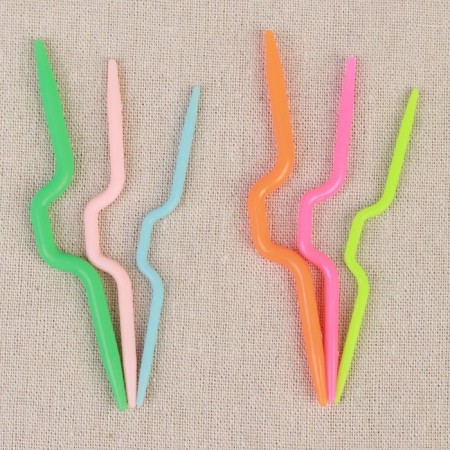 A set of auxiliary knitting needles, d = 3/4/5 mm, 3 pcs, color mix-2
