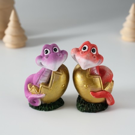 Polystone souvenir "Snake in the shell" MIX 4x4x6.5 cm