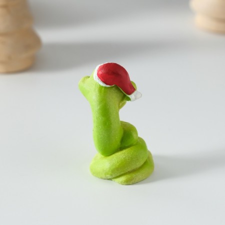 Polystone souvenir "Good snakes in the New Year's cap" Red-green mix 2.5x2.5x4 cm-5