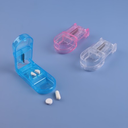 A tabletire with a tablet cut, 8.5 × 4 × 2 cm, 1 section, color mix-1