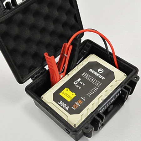 Berkut JSC300C, 12 V, 300 A, type of capacitors: pulsed/starting/starting/starting.-1