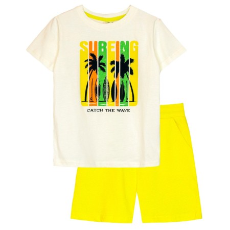 A set for a boy (T -shirt, shorts), milk color, height 116 cm