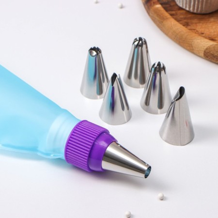 Confectionery set, 8 objects: bag, adapter, 6 nozzles d = 3 cm-4