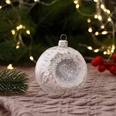 The ball "crumpled" 8.5 cm