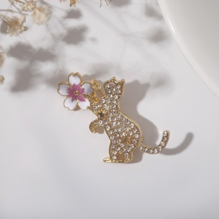 Brooch "Kithe" with a flower, white-pink color in gold-1