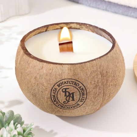 Candle in the coconut aromatic, sweet orange and lime, soy wax, 8x10 cm, in the box
