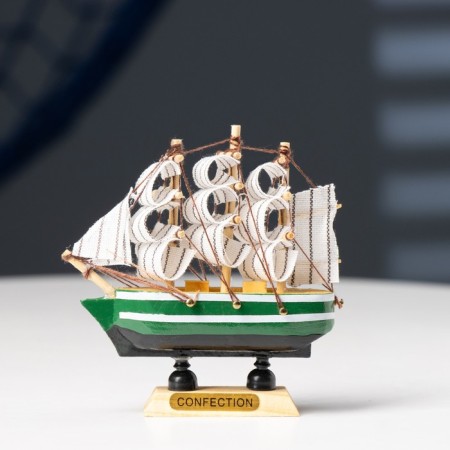 Souvenir Small Small Small Shipimore, Boys green with a white strip, white sails, 3 × 10 × 10 cm