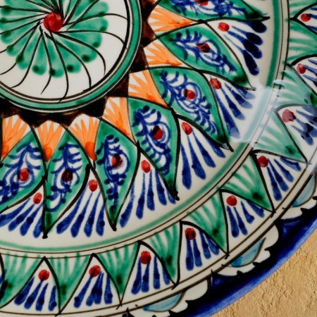 Plate of the Rishtan ceramics "Flowers", 22 cm, blue-8