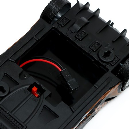 Radio -controlled "Racing" machine, doors open, with a battery, mix-6
