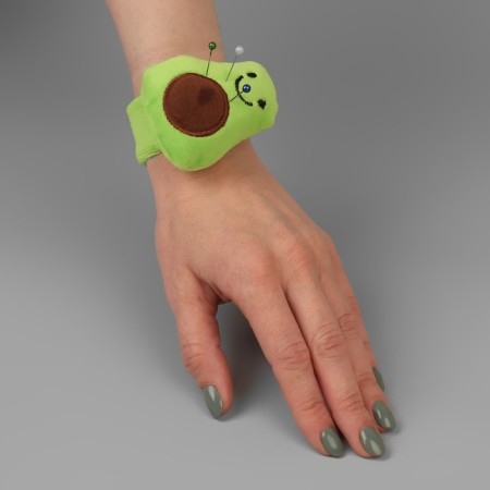 A needle on the Avocado bracelet, 23 × 5.5 cm, green color-3
