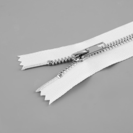 Metal zipper, No. 5, non -proceeding, automatic lock, 18 cm, white/nickel color, price for 1 piece-1